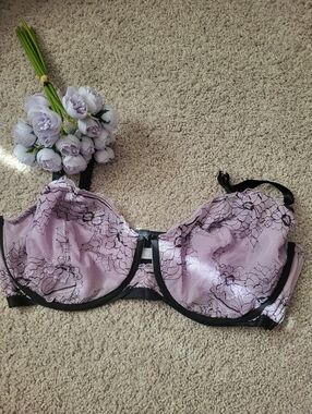 Cacique Lilac Lace Underwire Bra with Black Trim